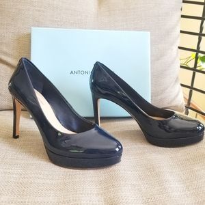 Antonio Melanie.Navy lacquer high heels like new